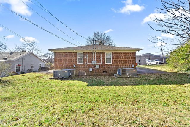 1463 Golf Club Ln, Clarksville, TN 37040