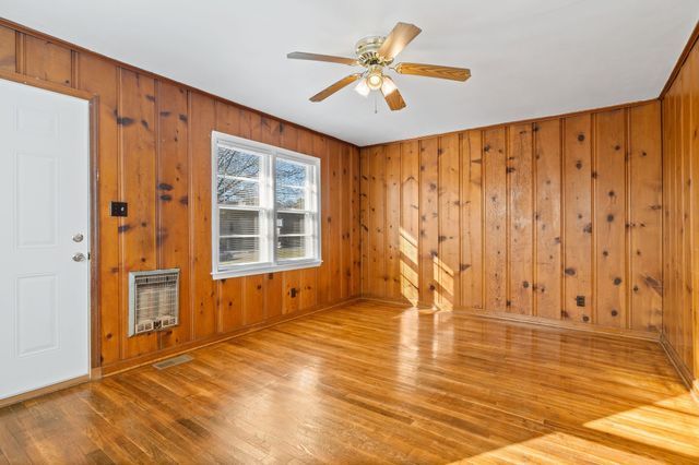 1463 Golf Club Ln, Clarksville, TN 37040