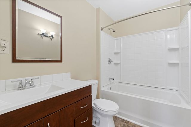 1463 Golf Club Ln, Clarksville, TN 37040