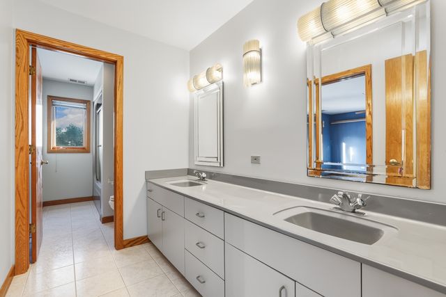 21632 Wolf Road, Mokena, IL 60448