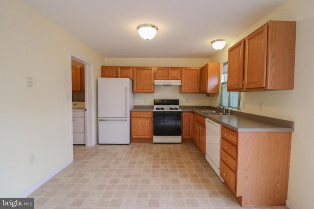 50 STONECROP LN, Manchester, PA 17345