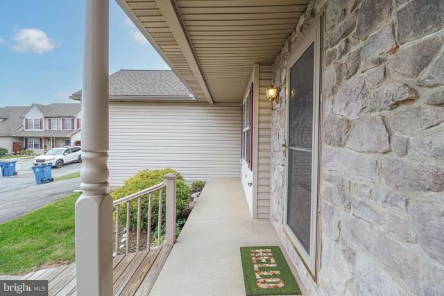 50 STONECROP LN, Manchester, PA 17345