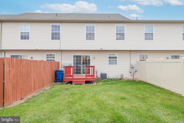 50 STONECROP LN, Manchester, PA 17345