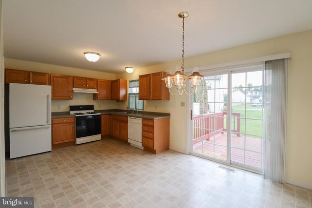 50 STONECROP LN, Manchester, PA 17345