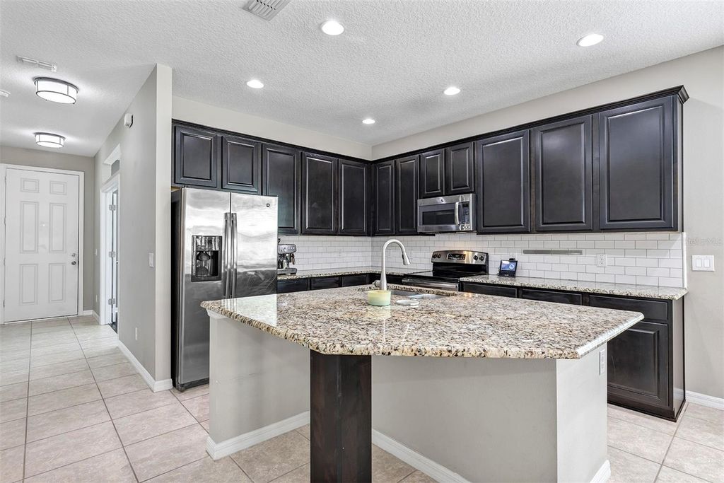 Image 4 of property listing at 7644 RIPPLEPOINTE WAY, Windermere, FL 34786