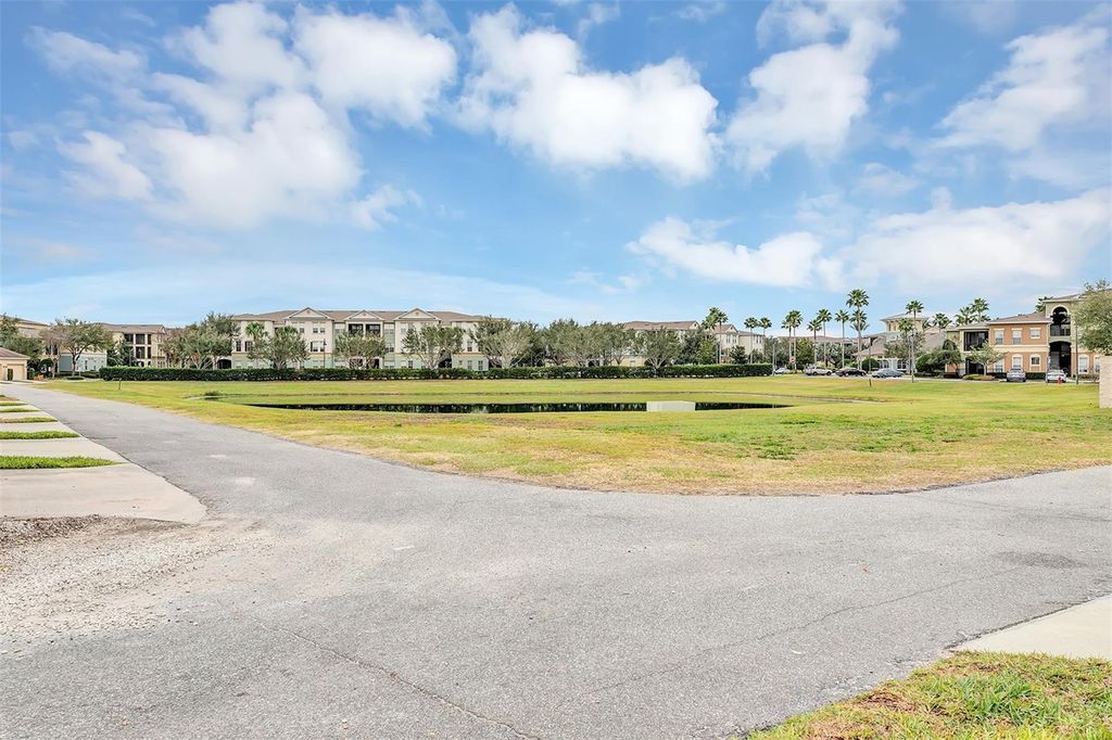 Image 40 of property listing at 7644 RIPPLEPOINTE WAY, Windermere, FL 34786