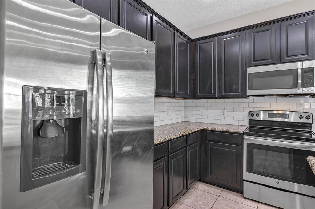 Image 5 of property listing at 7644 RIPPLEPOINTE WAY, Windermere, FL 34786