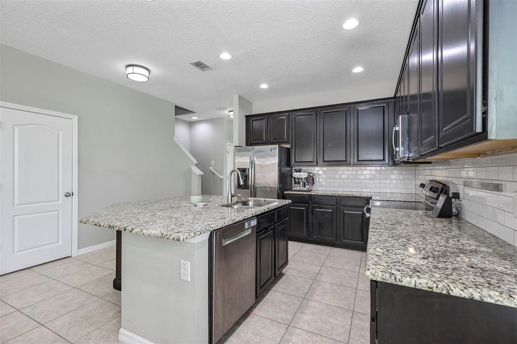 Image 6 of property listing at 7644 RIPPLEPOINTE WAY, Windermere, FL 34786