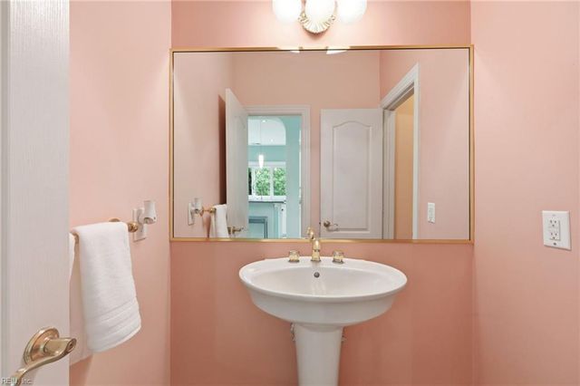 1633 Spring House TRL, Virginia Beach, VA 23455