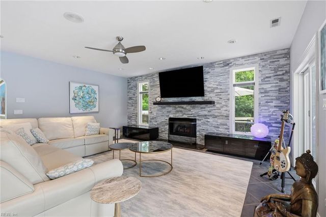1633 Spring House TRL, Virginia Beach, VA 23455