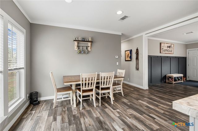 1145 Postert Lane, Floresville, TX 78114