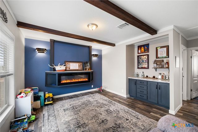 1145 Postert Lane, Floresville, TX 78114