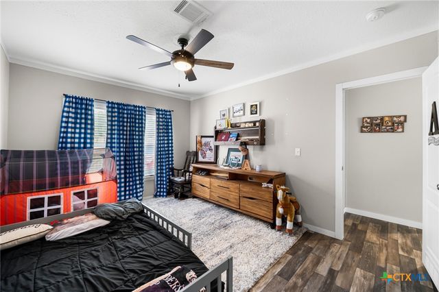 1145 Postert Lane, Floresville, TX 78114