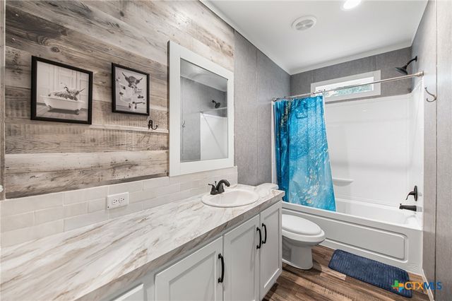 1145 Postert Lane, Floresville, TX 78114