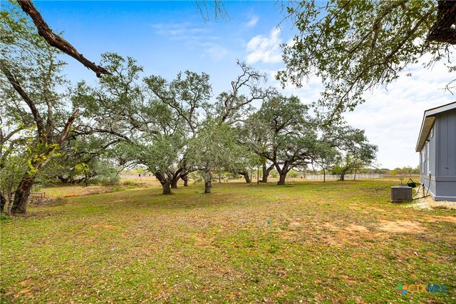 1145 Postert Lane, Floresville, TX 78114