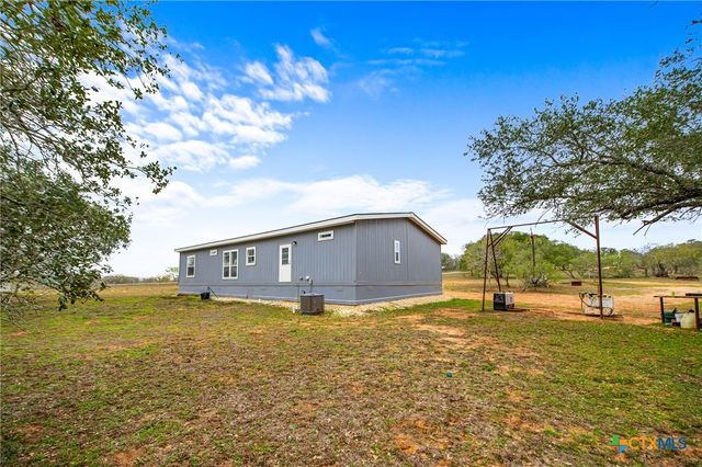 1145 Postert Lane, Floresville, TX 78114