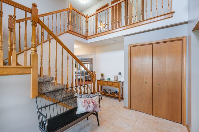 8036 Edgebrook Lane, Tinley Park, IL 60487