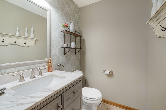 8036 Edgebrook Lane, Tinley Park, IL 60487