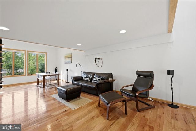 10929 HOWLAND DR, Reston, VA 20191