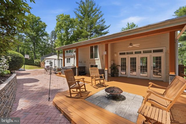 10929 HOWLAND DR, Reston, VA 20191
