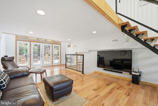 10929 HOWLAND DR, Reston, VA 20191