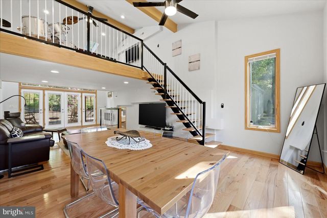 10929 HOWLAND DR, Reston, VA 20191