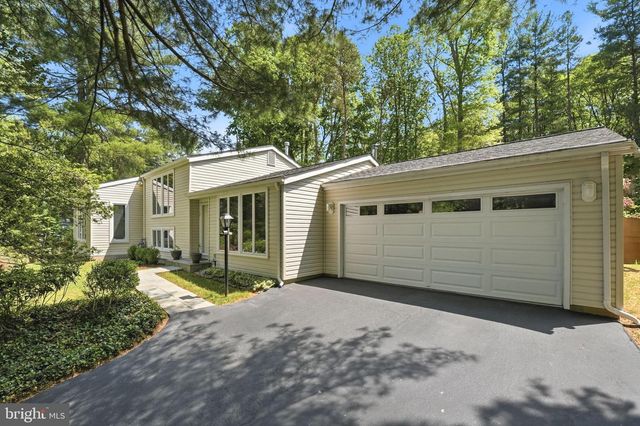 10929 HOWLAND DR, Reston, VA 20191