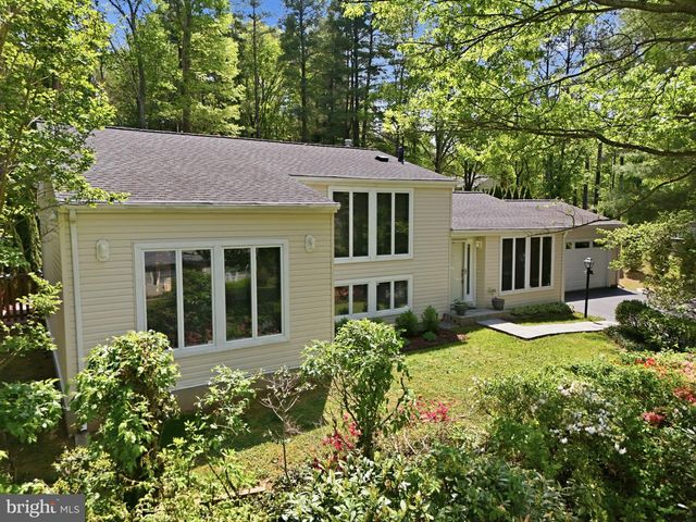 10929 HOWLAND DR, Reston, VA 20191