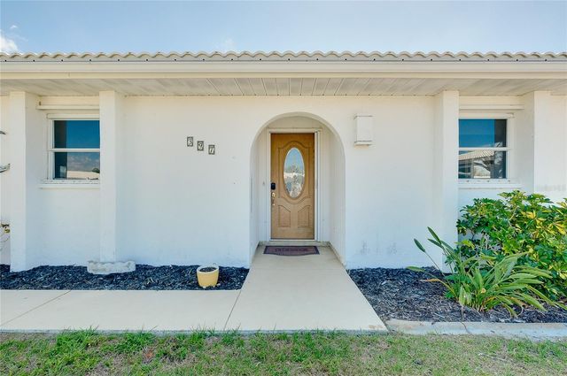 397 CIRCLEWOOD DRIVE Z1, Venice, FL 34293