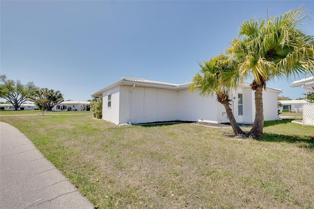 397 CIRCLEWOOD DRIVE Z1, Venice, FL 34293