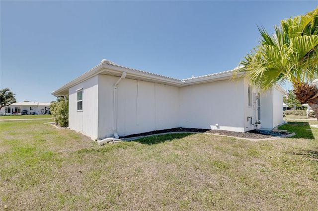 397 CIRCLEWOOD DRIVE Z1, Venice, FL 34293
