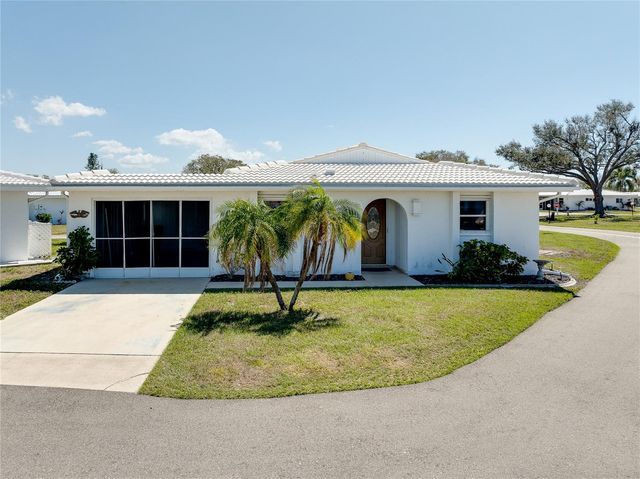 397 CIRCLEWOOD DRIVE Z1, Venice, FL 34293