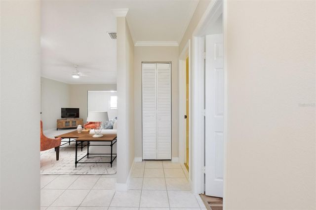 397 CIRCLEWOOD DRIVE Z1, Venice, FL 34293