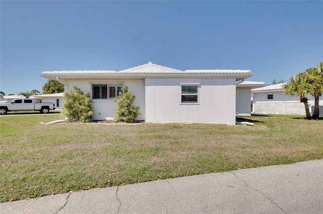 397 CIRCLEWOOD DRIVE Z1, Venice, FL 34293