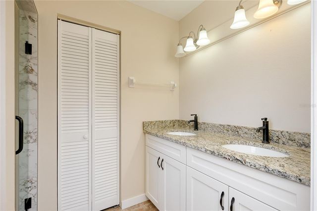 397 CIRCLEWOOD DRIVE Z1, Venice, FL 34293