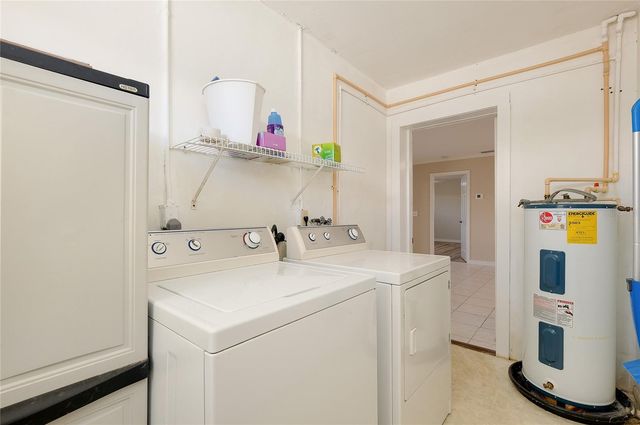 397 CIRCLEWOOD DRIVE Z1, Venice, FL 34293