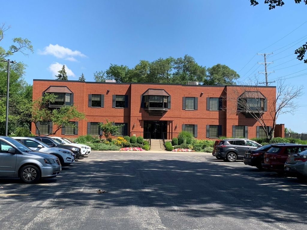 721 E Madison Street, Villa Park, IL 60181