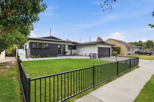 1814 N Studebaker, Long Beach, CA 90815