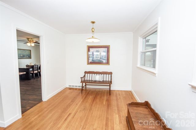 108 Robin Lane, Statesville, NC 28677