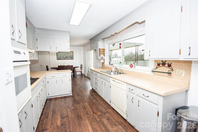 108 Robin Lane, Statesville, NC 28677