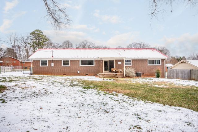 108 Robin Lane, Statesville, NC 28677