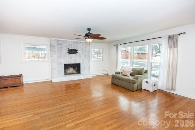 108 Robin Lane, Statesville, NC 28677