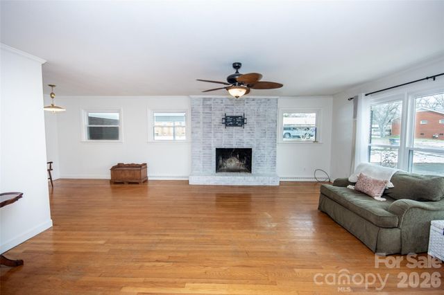 108 Robin Lane, Statesville, NC 28677