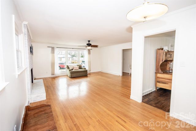 108 Robin Lane, Statesville, NC 28677