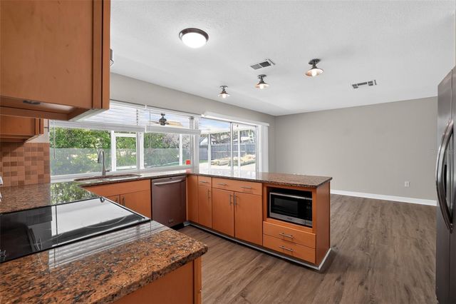 2140 N BAY HILLS BOULEVARD, Safety Harbor, FL 34695