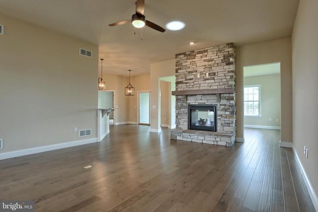 022 ROLLING MEADOW RD, Lebanon, PA 17046