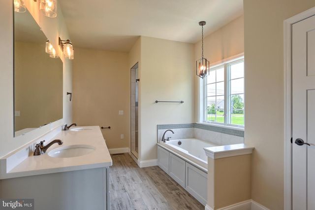 022 ROLLING MEADOW RD, Lebanon, PA 17046