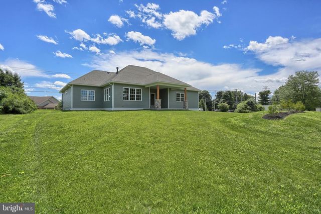 022 ROLLING MEADOW RD, Lebanon, PA 17046