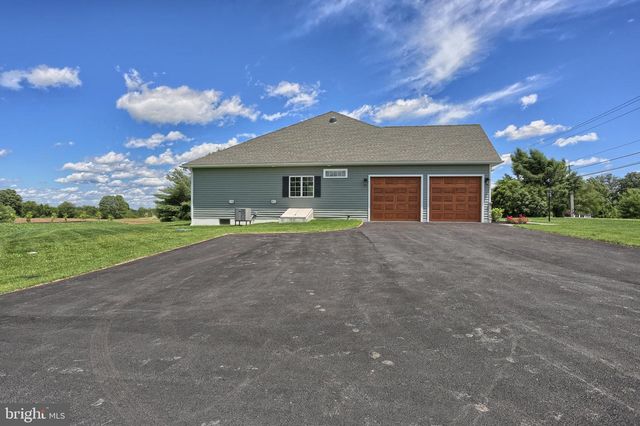 022 ROLLING MEADOW RD, Lebanon, PA 17046