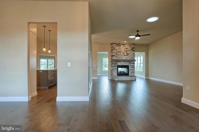 022 ROLLING MEADOW RD, Lebanon, PA 17046